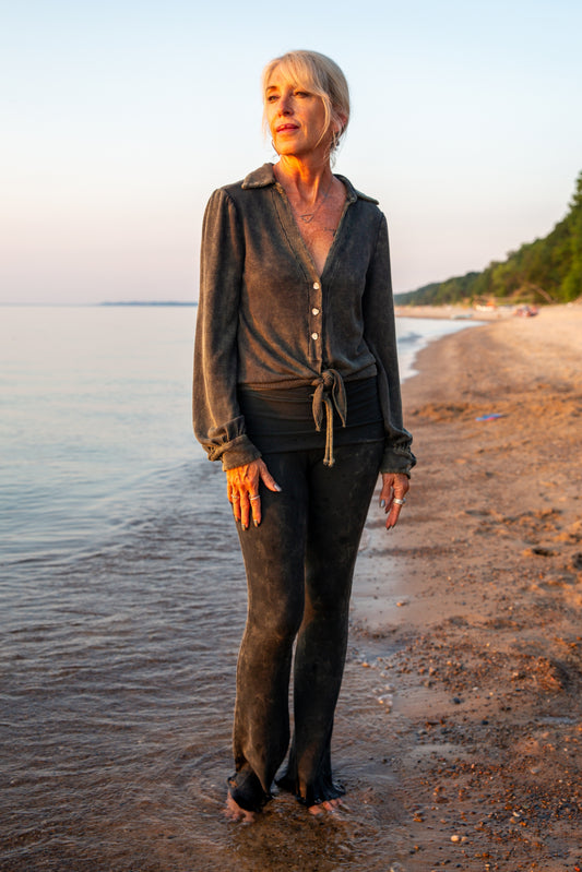 THERMAL TIE FRONT HEART SHIRT-VINTAGE ARMY