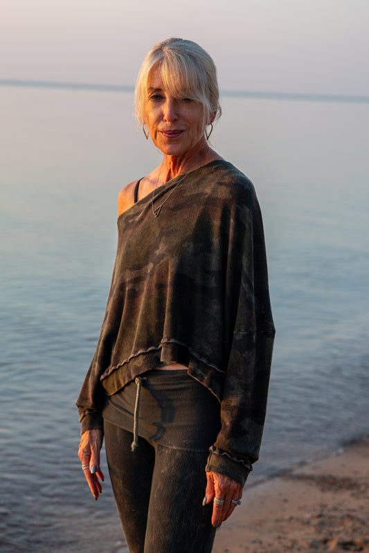 CAMO OFF SHOULDER SWEATSHIRT-VINTAGE ARMY CAMO