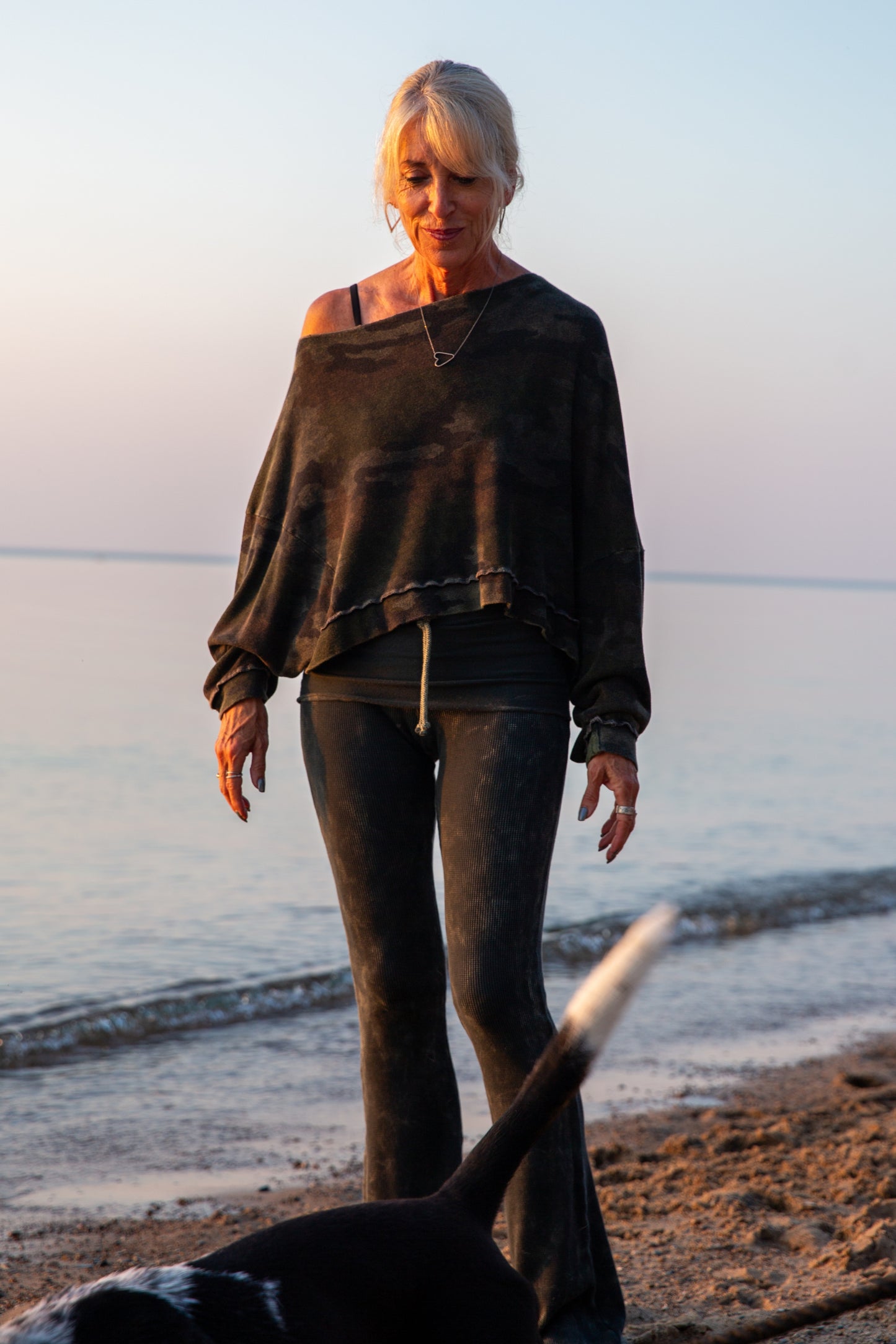 CAMO OFF SHOULDER SWEATSHIRT-VINTAGE ARMY CAMO
