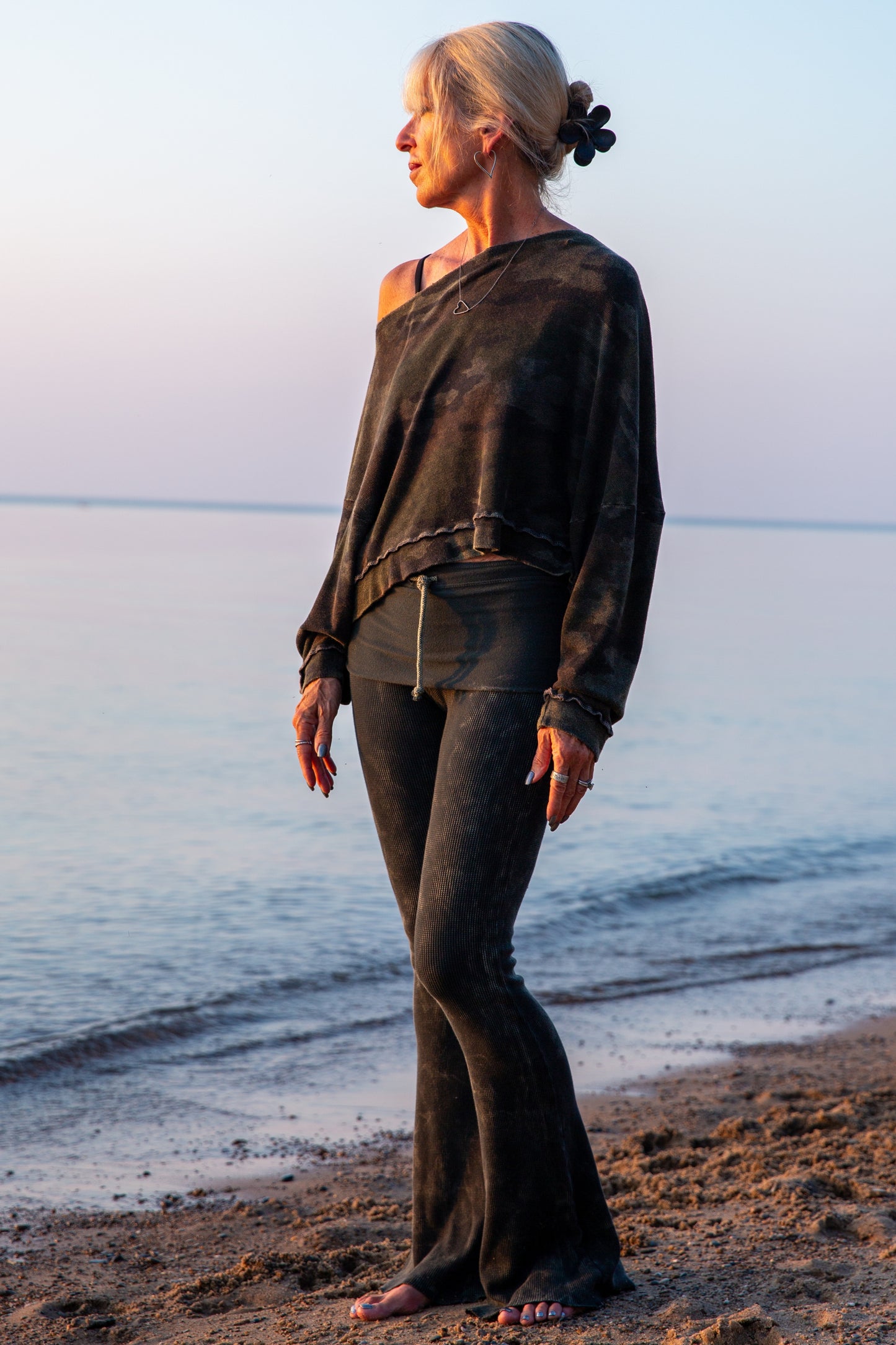 CAMO OFF SHOULDER SWEATSHIRT-VINTAGE ARMY CAMO