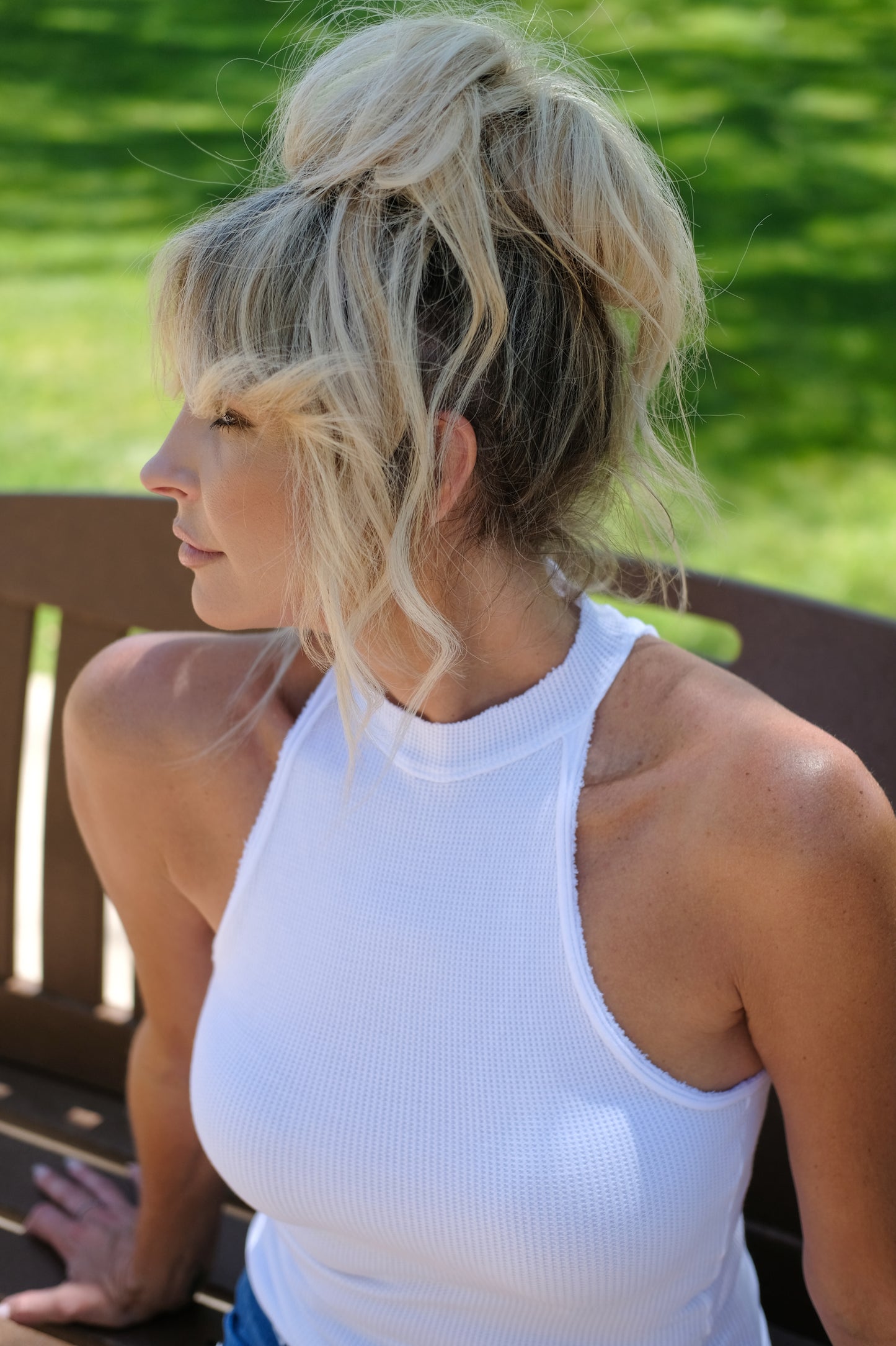 SLEEVELESS MOCK NECK - WHITE
