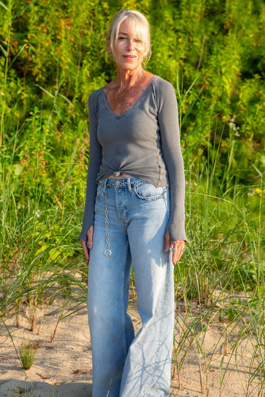 THERMAL THUMBHOLE V-NECK - CHARCOAL