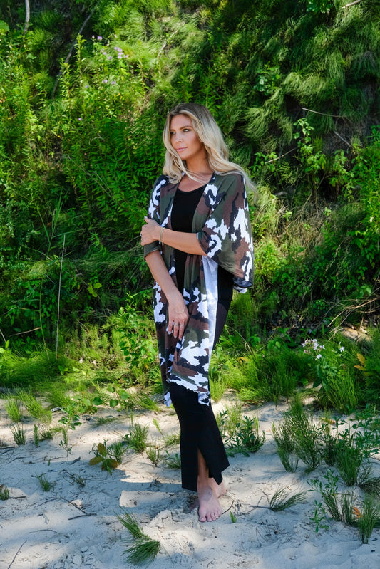 SPLIT FRONT CROP PANT - BLACK