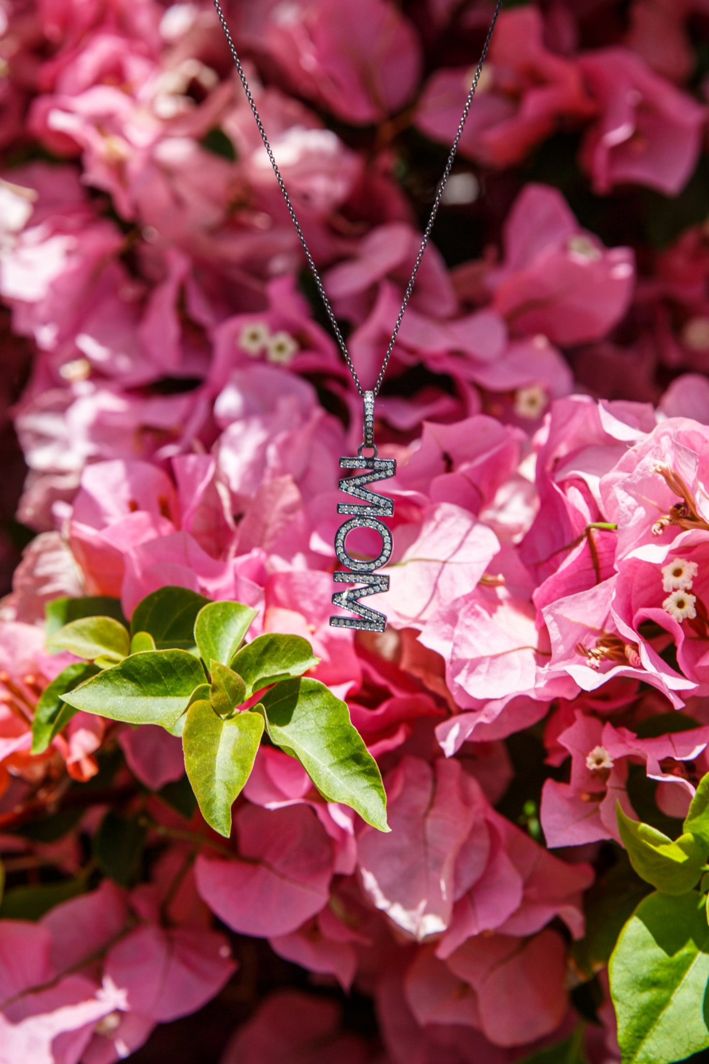 DIAMOND MOM NECKLACE