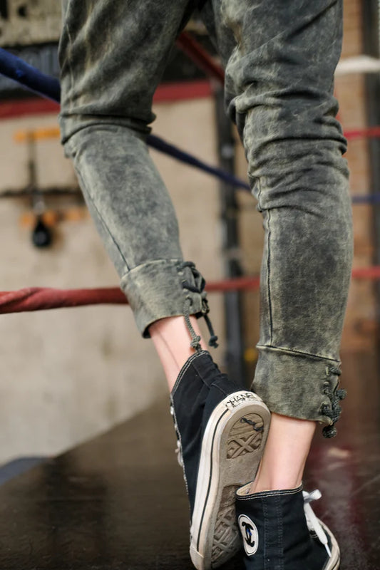 JOGGER WITH LACE BACK CUFF - ANTIQUED BLACK