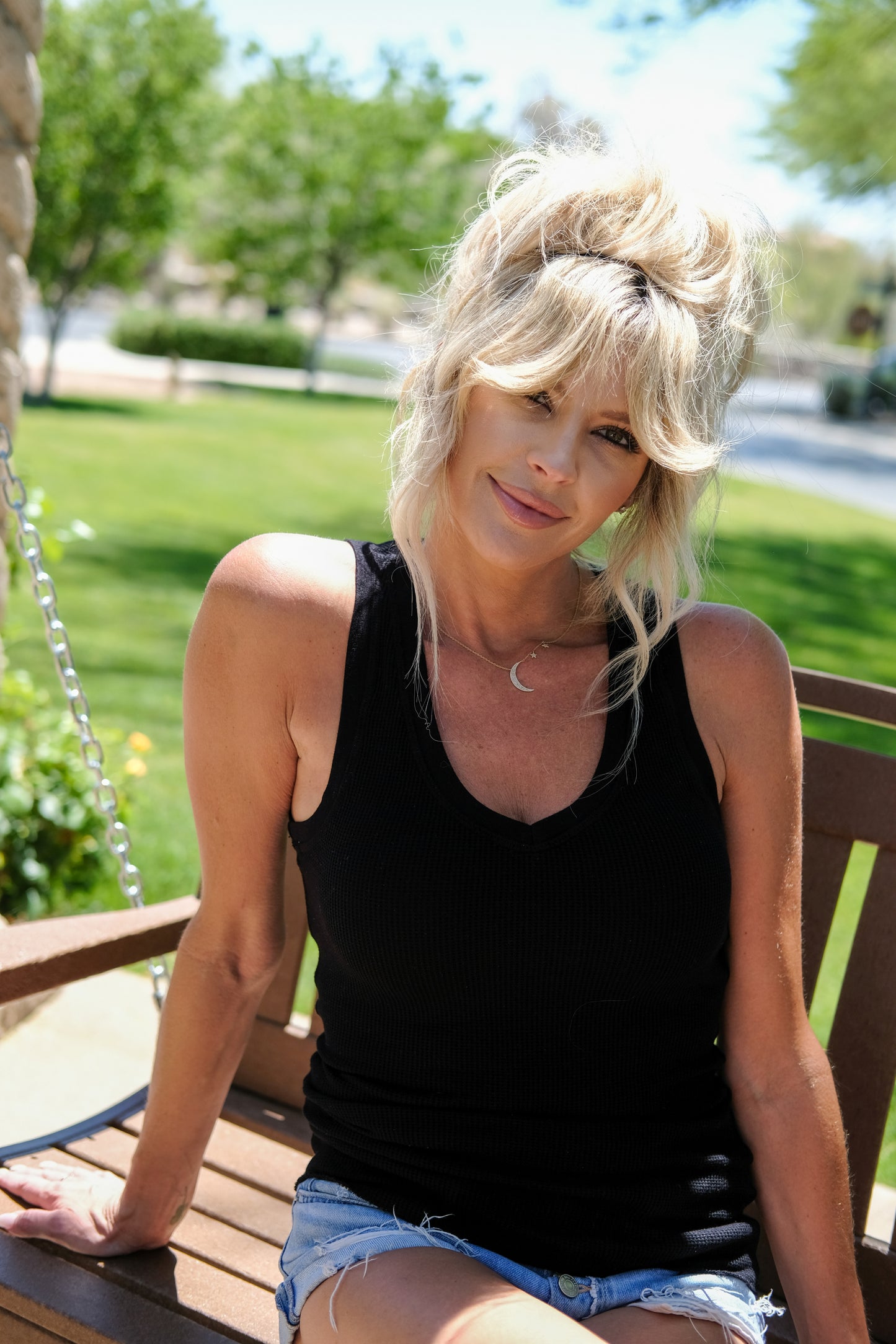 THERMAL V NECK TANK - BLACK