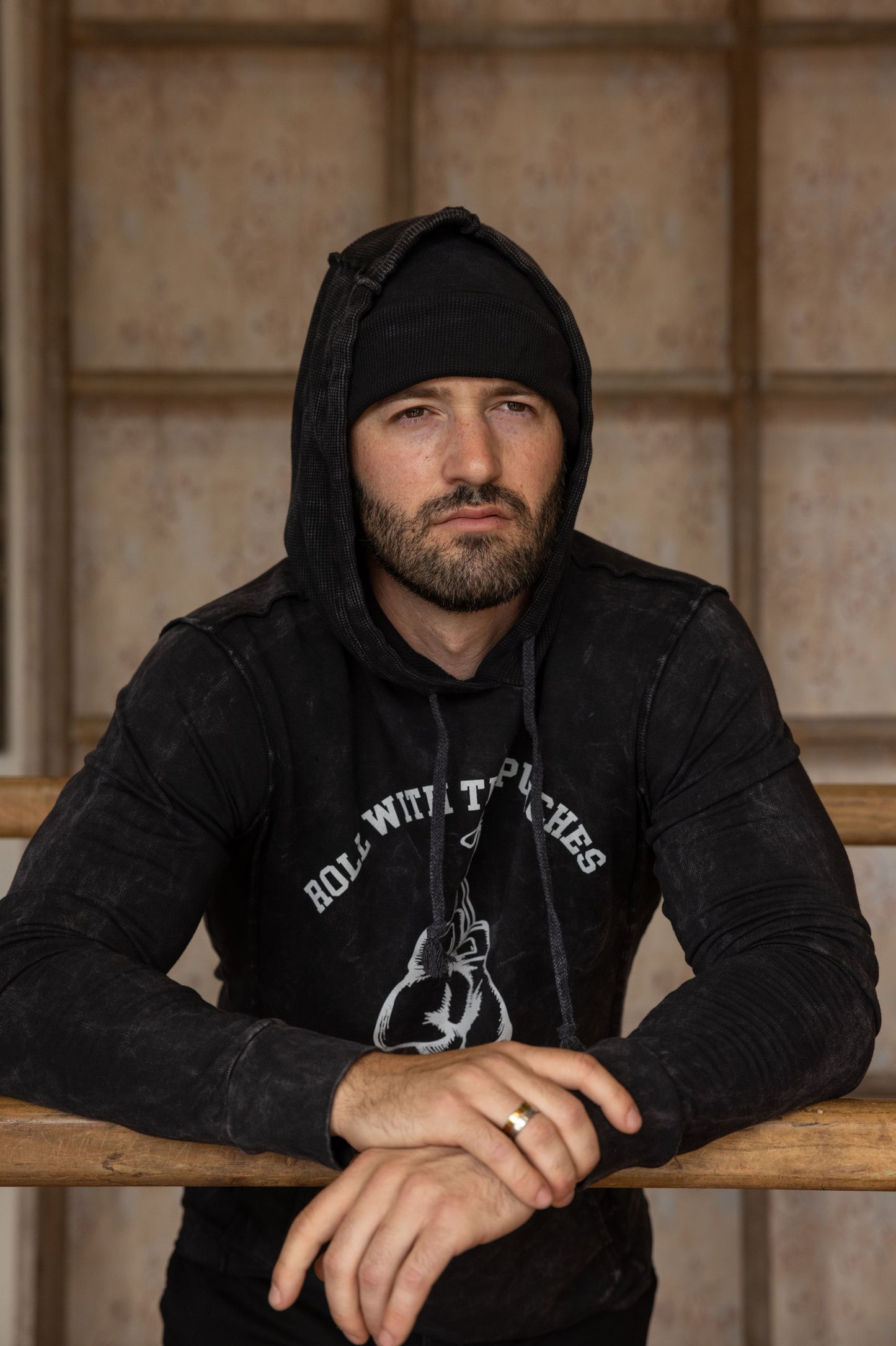 ROLL W/ THE PUNCHES SWEATSHIRT -VIN BLACK