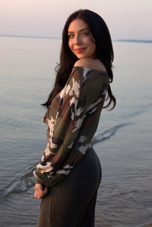 CAMO OFF SHOULDER SWEATSHIRT-HEATHER GREY CAMO
