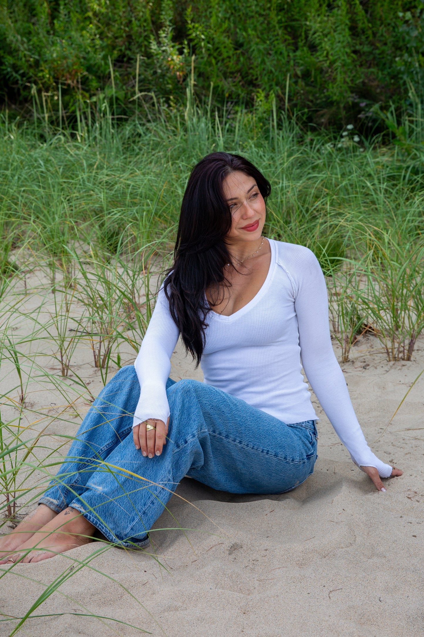 THERMAL THUMBHOLE V-NECK TEE - WHITE