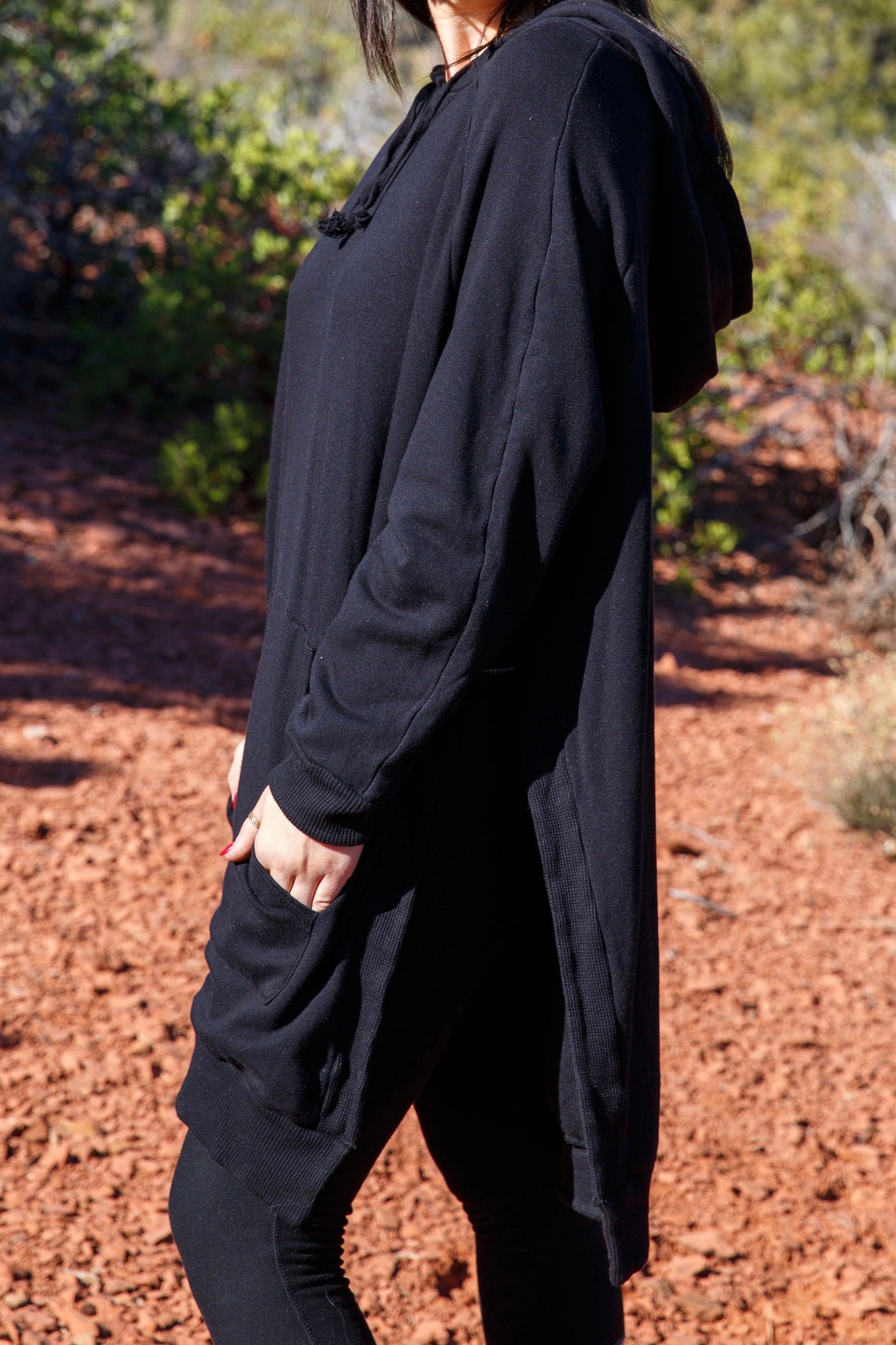OVERSIZED HOODIE - BLACK