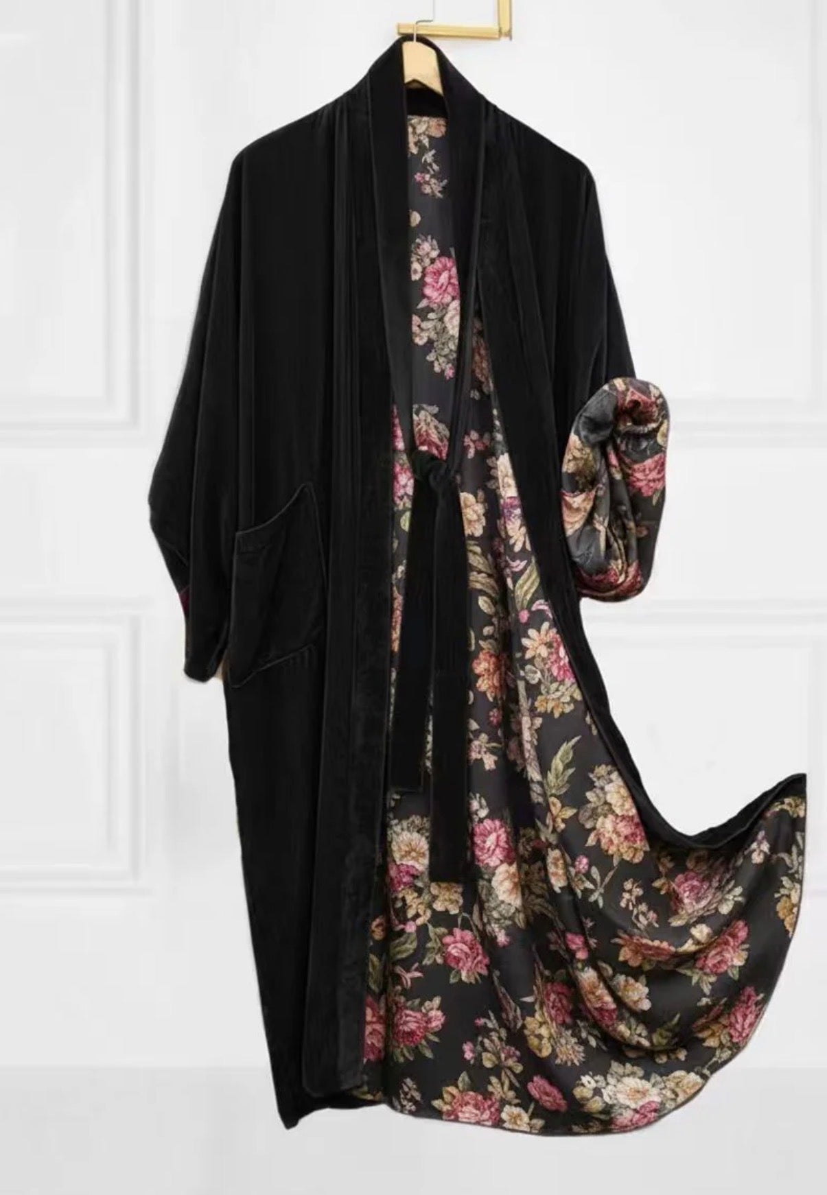 Black Velvet Printed Long Sleeve Robe