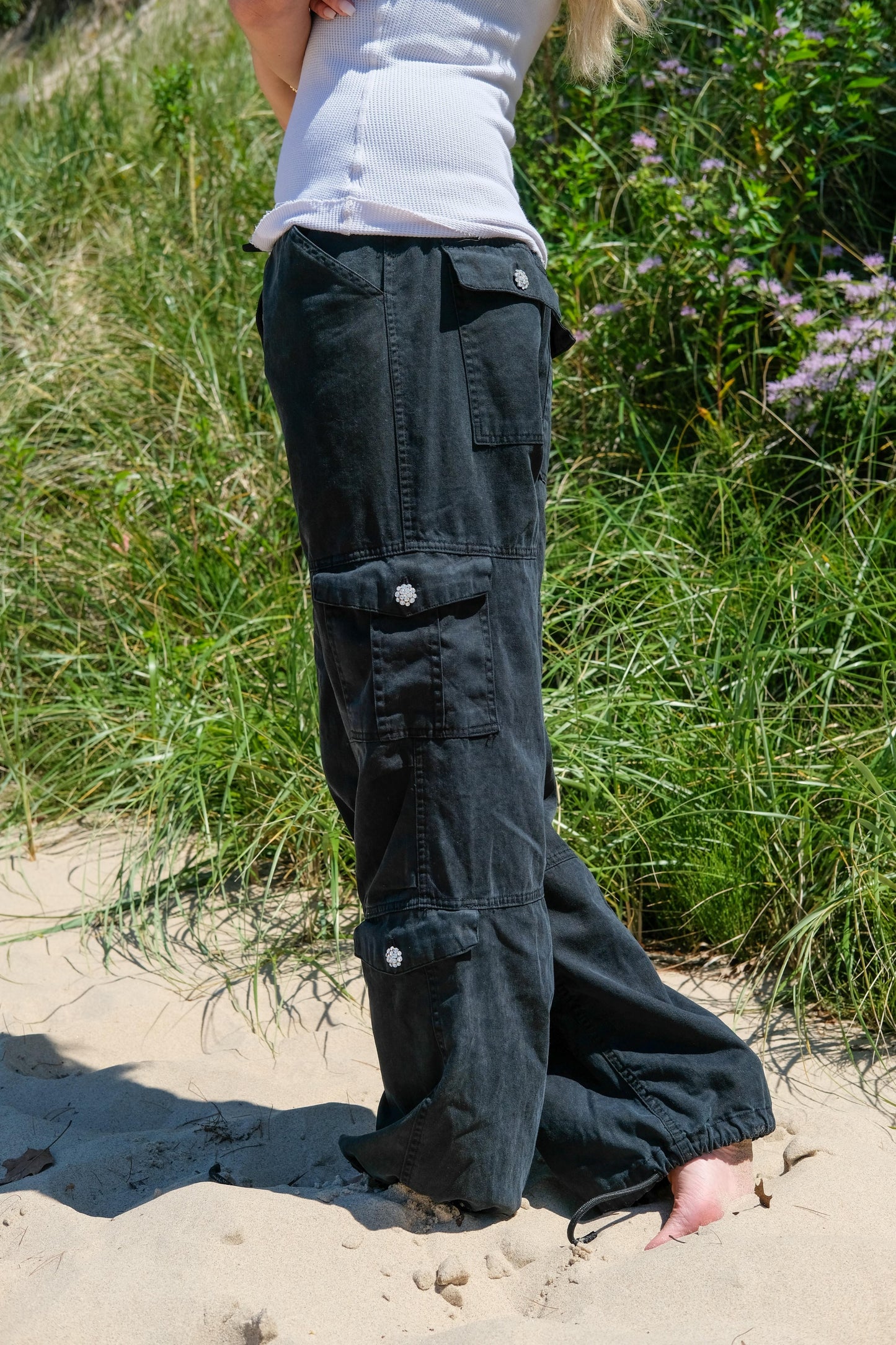 R&R CARGO PANT W/ CRYSTAL BUTTONS - BLACK