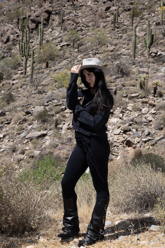 CROP FLEECE LEGGING WITH TIE - BLACK