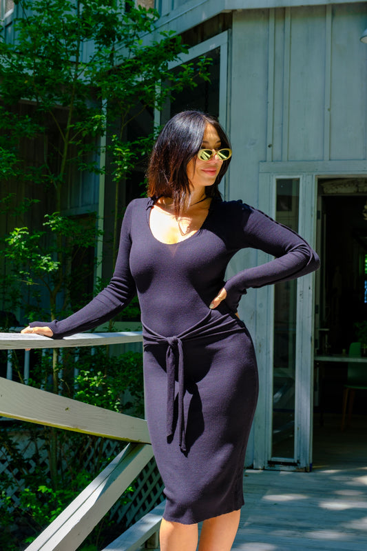 HOODED THERMAL TIE WAIST DRESS - BLACK