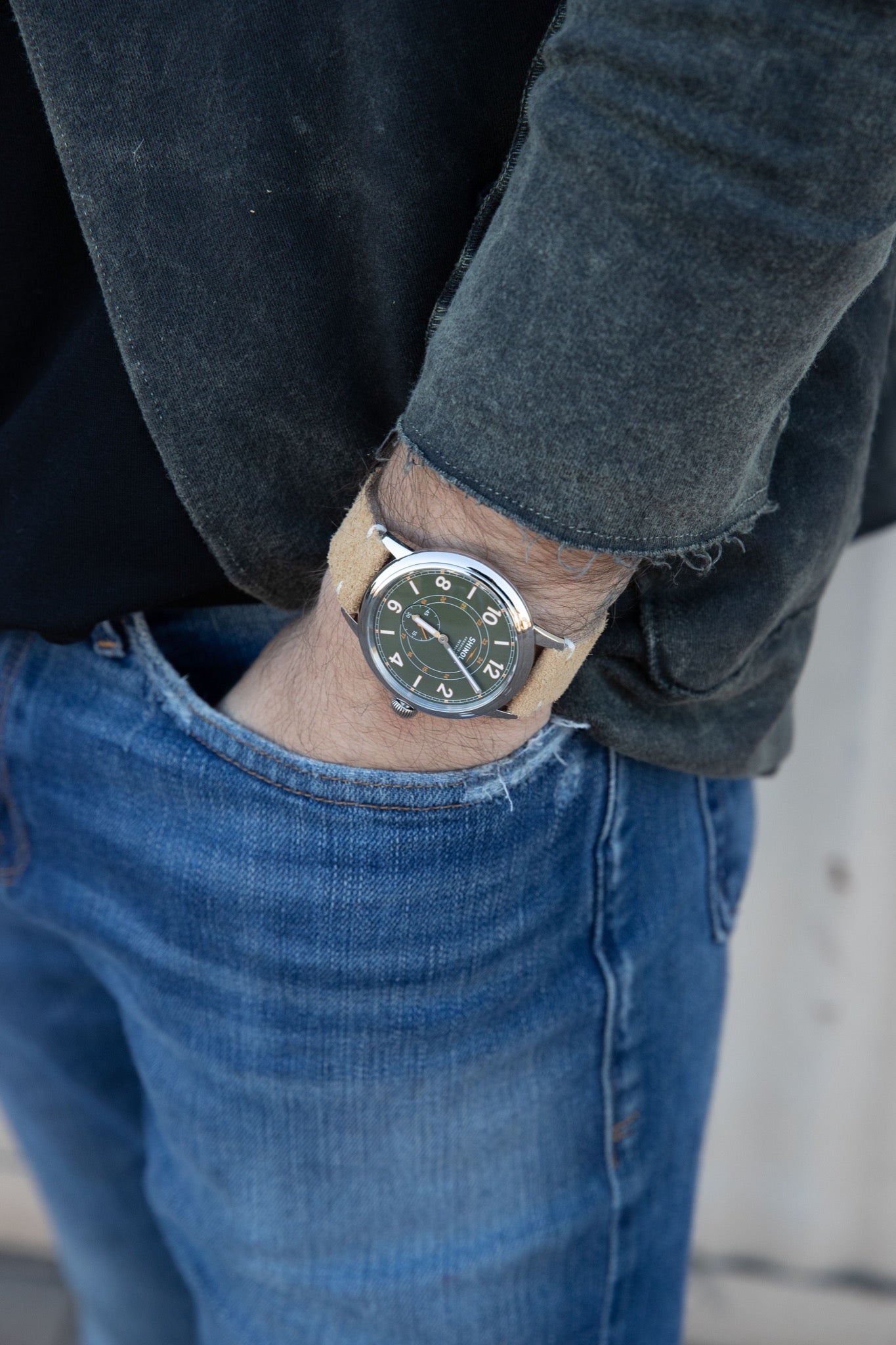 SHINOLA TRAVELER WATCH DARK OLIVE DIAL - Main Image