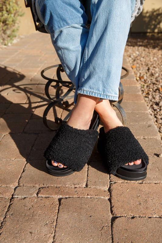 ROAM FUZZY PLATFORM - BLACK