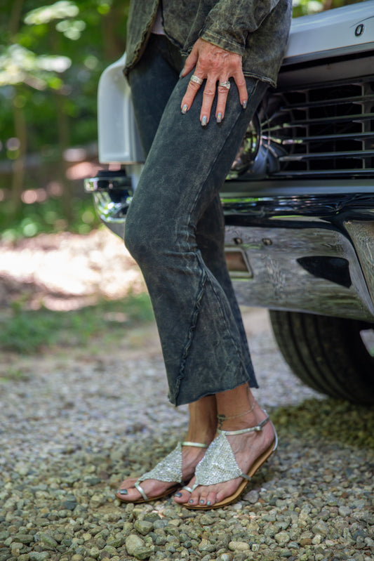CROPPED BOOTLEG PANT - VINTAGE ARMY