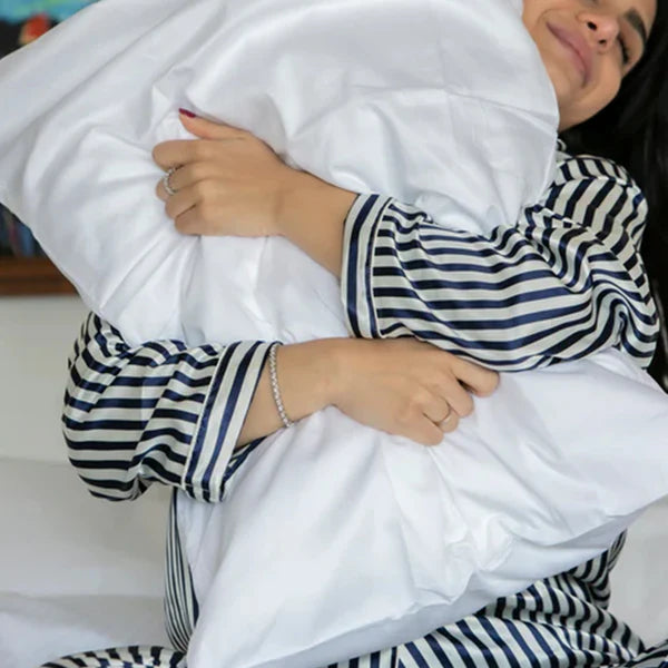 White Goose Down and White Goose Feather Pillow