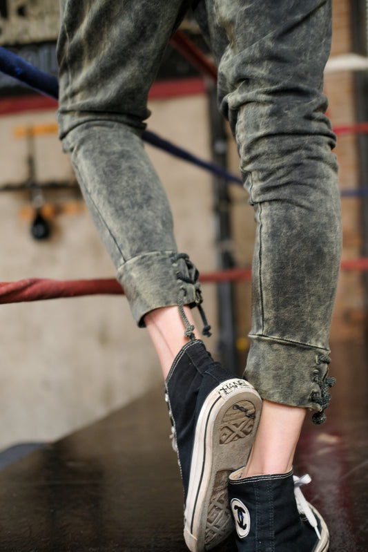 JOGGER WITH LACE BACK CUFF - VINTAGE ARMY