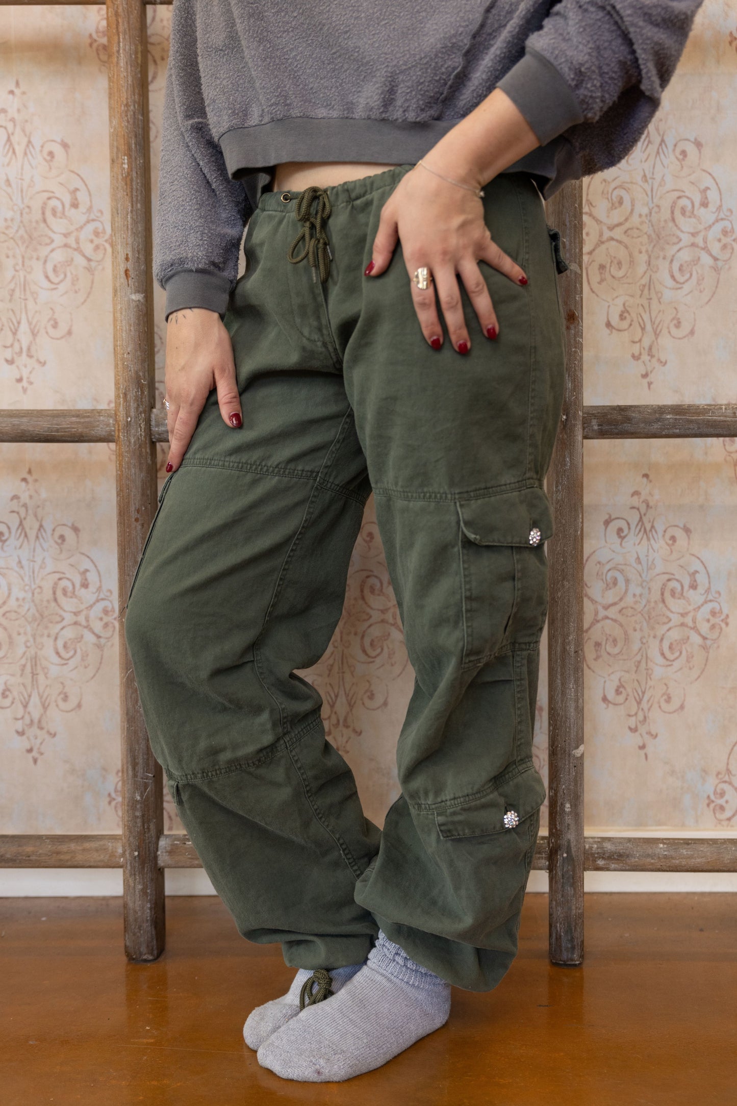 R&R CARGO PANT W/ CRYSTAL BUTTONS - ARMY