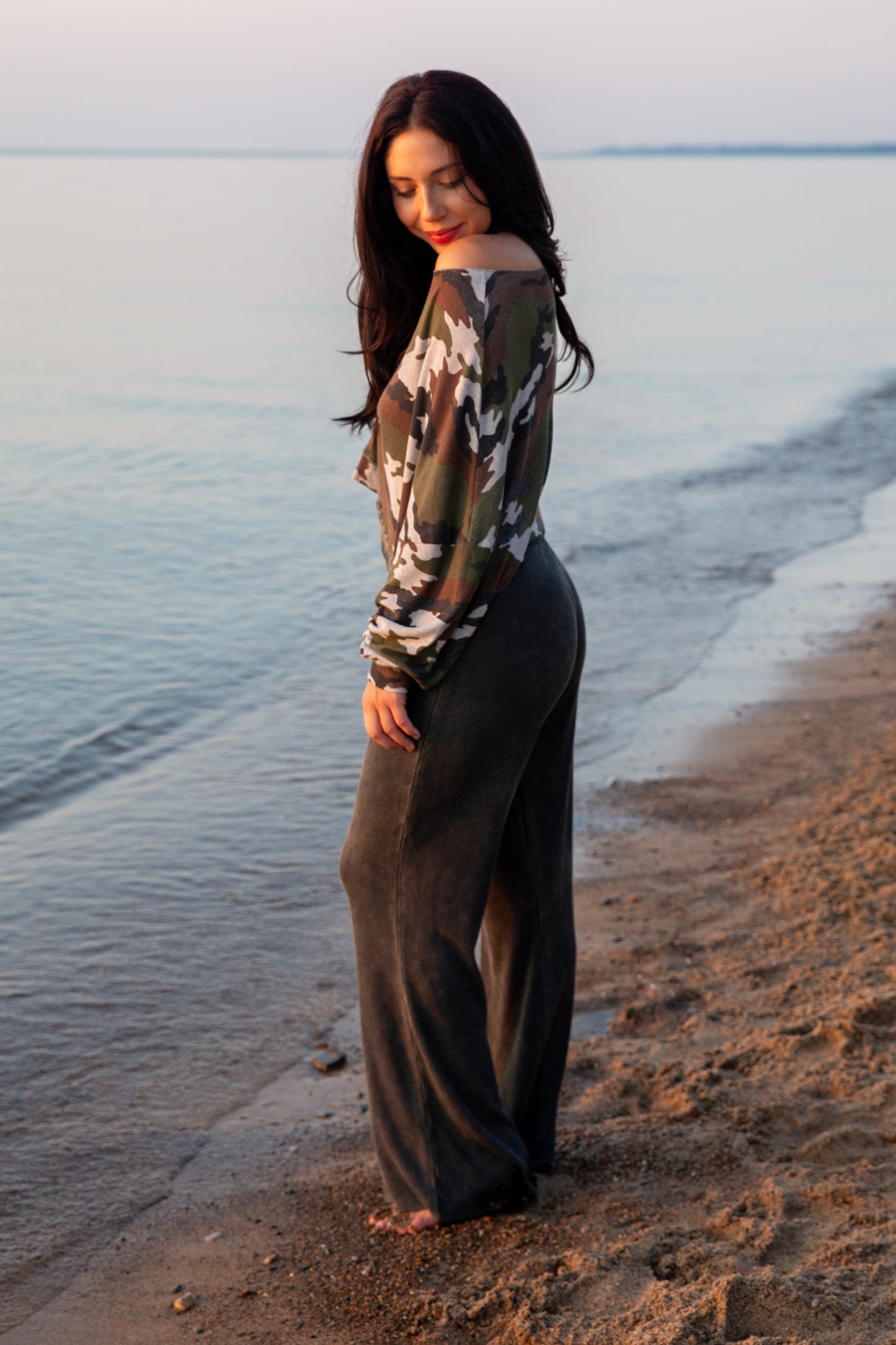 CAMO OFF SHOULDER SWEATSHIRT-HEATHER GREY CAMO