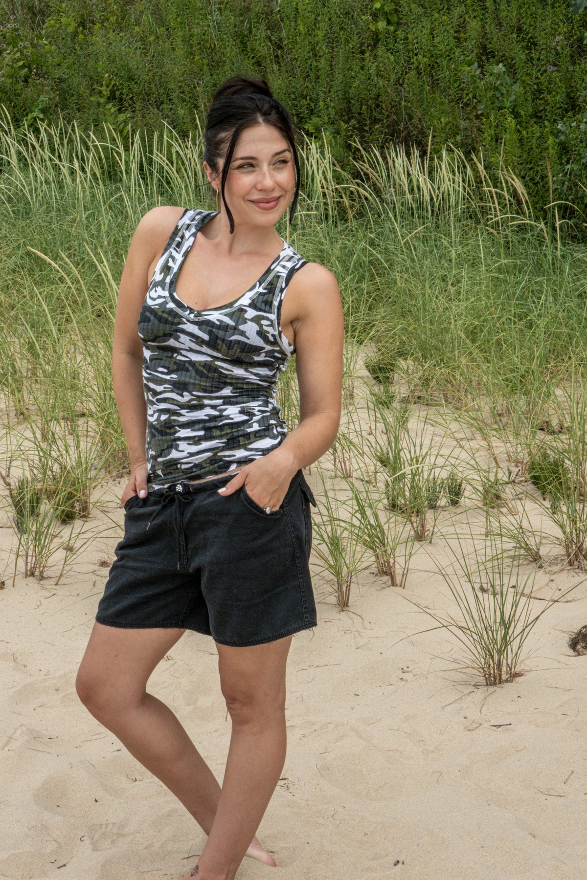 CARGO SHORT W/ CRYSTAL BUTTONS - BLACK