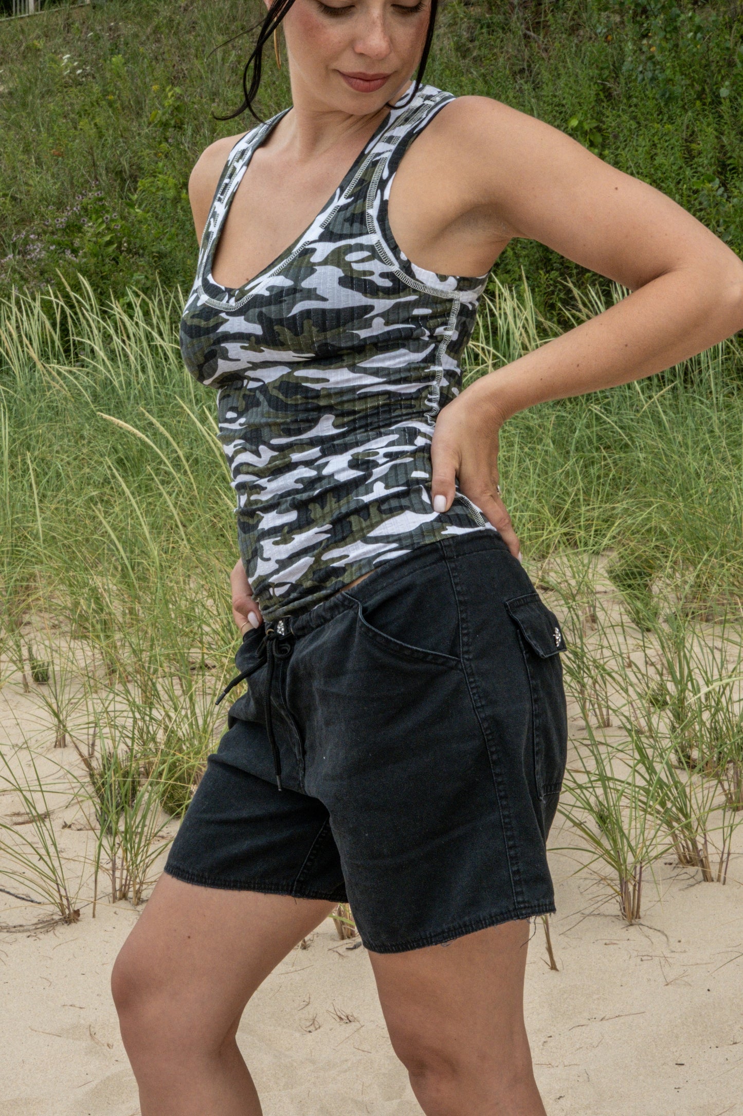 CARGO SHORT W/ CRYSTAL BUTTONS - BLACK