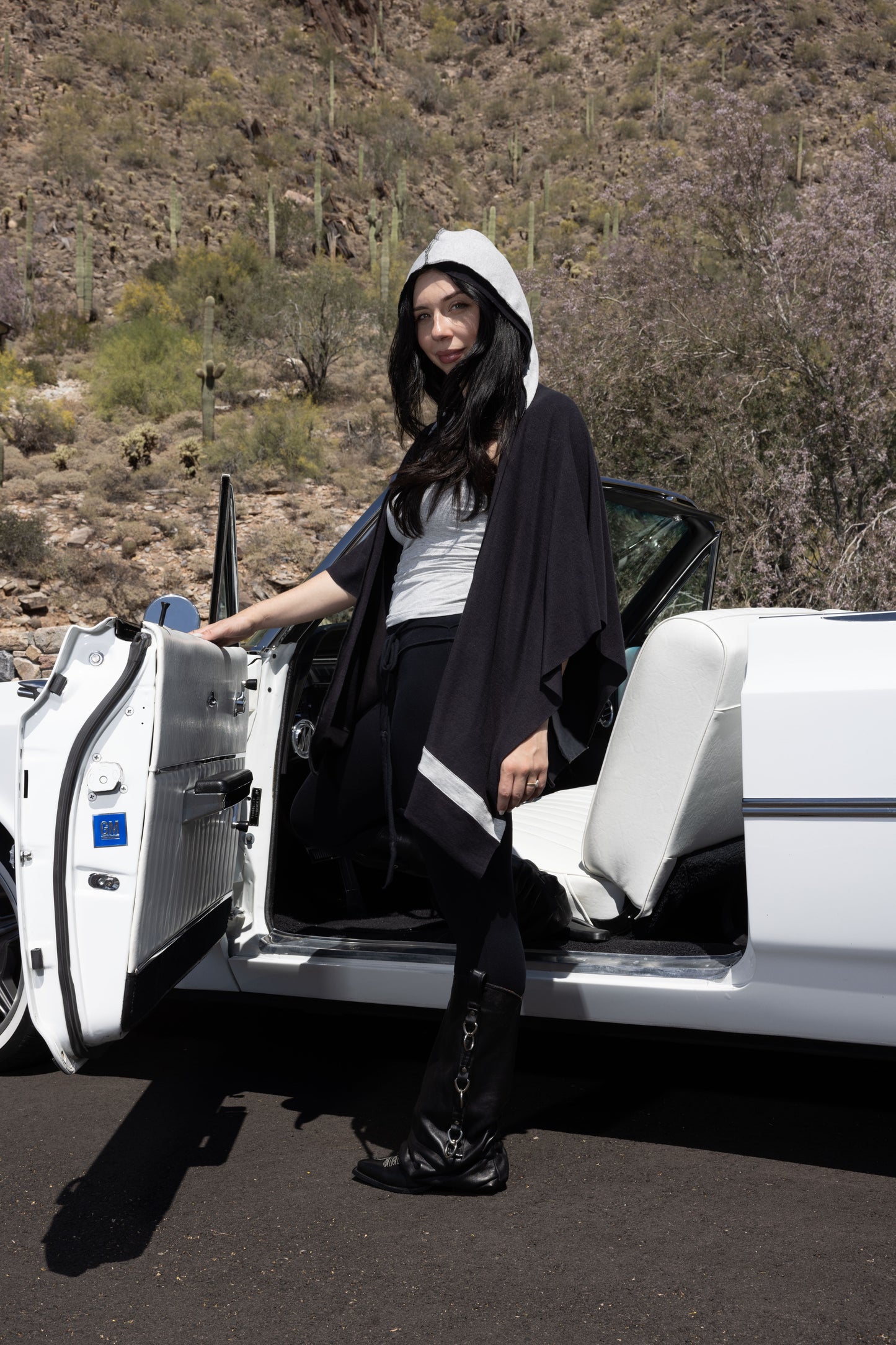 REVERSE FLEECE HOODED WRAP-BLACK/HEATHER GREY