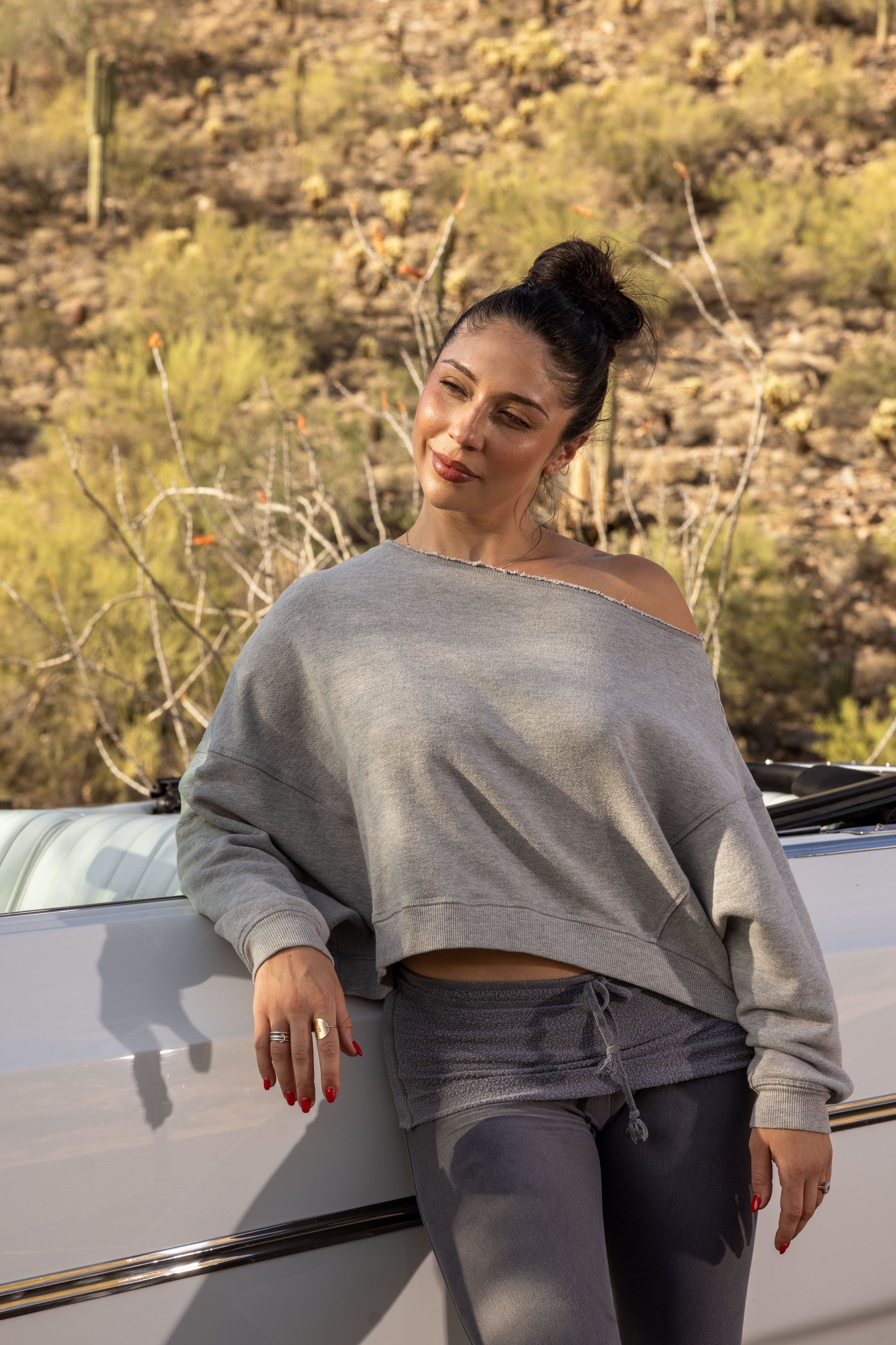 LACE-BACK SWEATSHIRT - HEATHER GREY